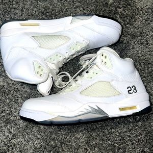 Air Jordan 5 Retro “Metallic White” 2015